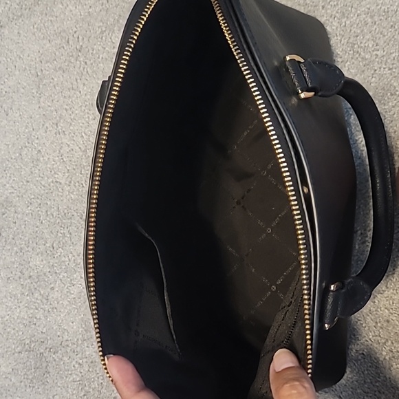 MK authentic blk dome bag - Picture 7 of 8